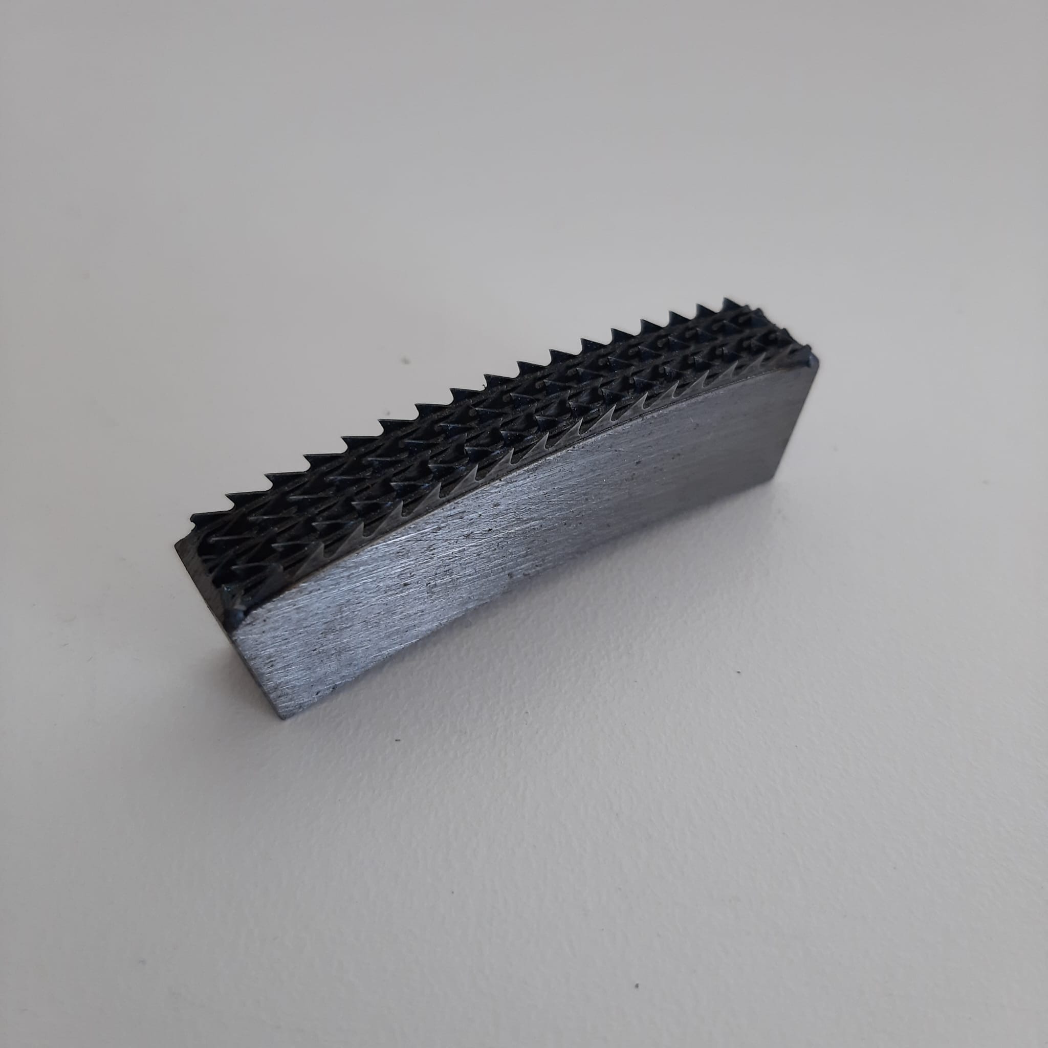 Čisticí element